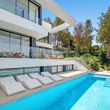 San Anton With Pool